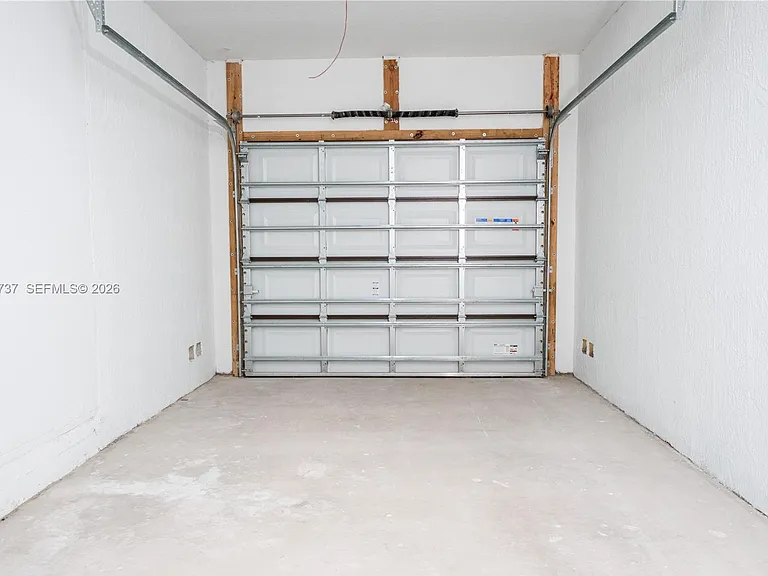 2522 NW 9th Pl — Photo 30