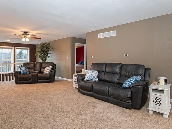 4th image of 238 Autumn Ridge Dr