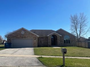 1335 W Parliament St, Crete, IL 60417