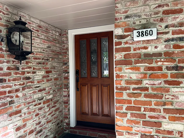 3860 Linda Vista Ave — Photo 2