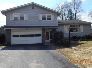 5092 Rene Pl, North Syracuse, NY 13212