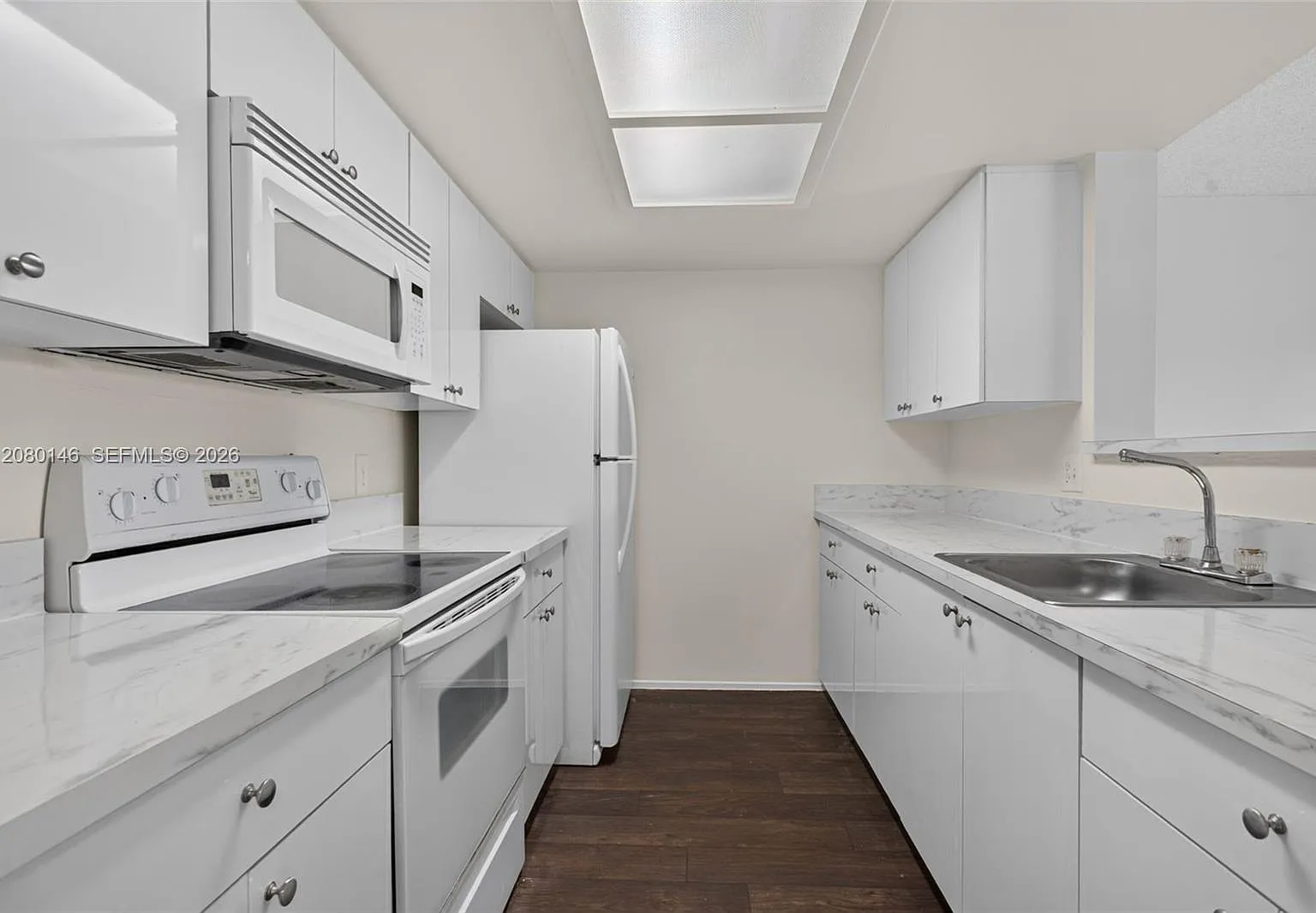 Crescent Cove Condo — Photo 2
