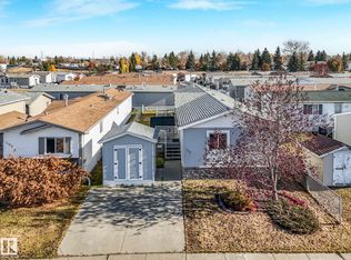 407 Oak Wood Cres NW, Edmonton, AB T6P 0B3