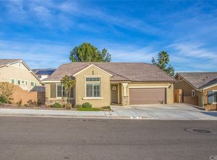 7697 Henslee Dr, Highland, CA 92346