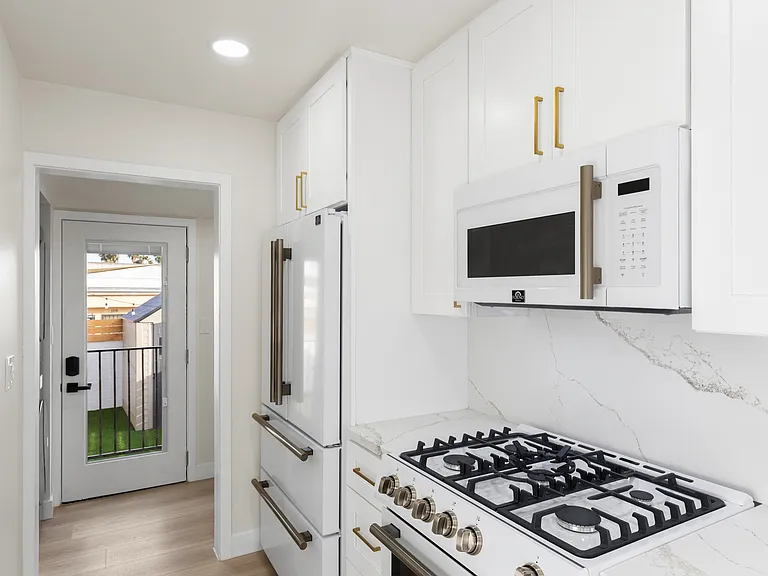 522 W California Ave #A — Photo 6