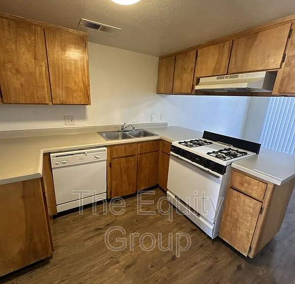 1226 S Santa Fe Ave #D — Photo 3