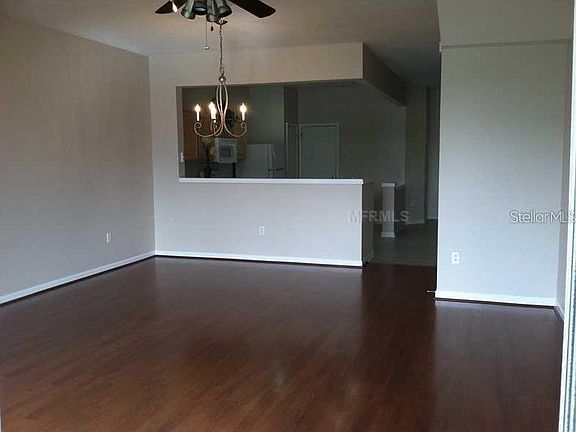 3rd image of 2548 Glenrise Pl