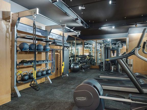 4th image of 10777 Wilshire Blvd #504