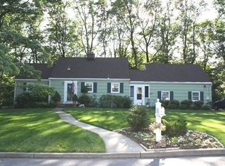 40 Foxcroft Rd, Denville, NJ 07834