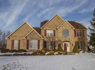 1039 Orchard Ln, Broadview Heights, OH 44147