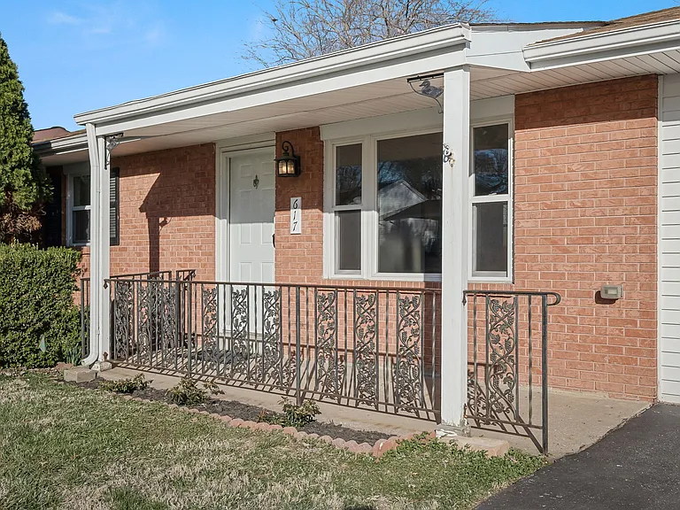 617 S Duchesne Dr — Photo 4