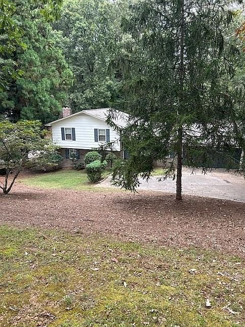 1st image of 496 Woodland Dr