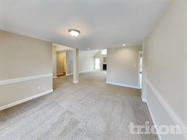 618 Tillman Ct — Photo 5