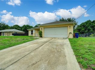 2808 51st St W, Lehigh Acres, FL 33971