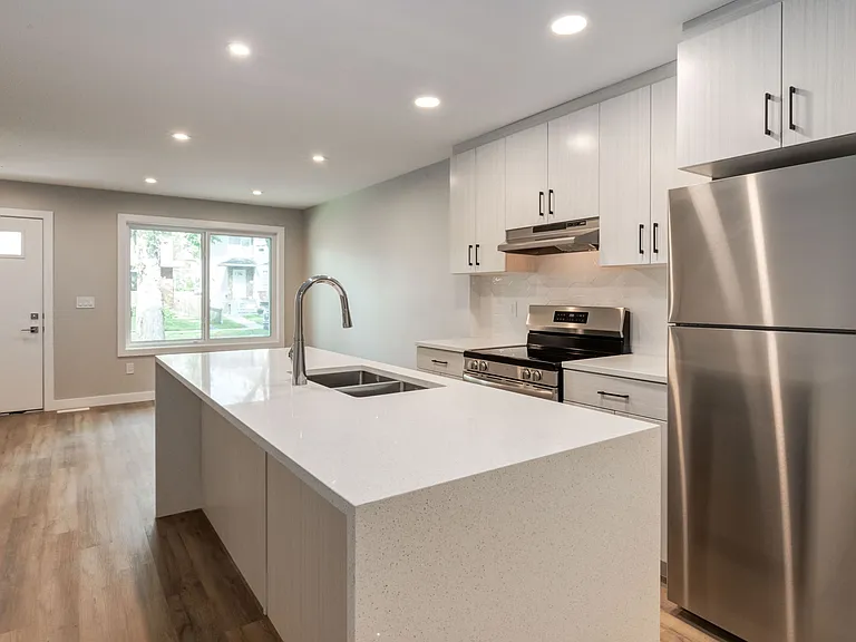 11323 122nd St NW — Photo 9