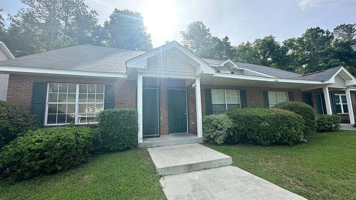 Building Photo - 2525 Hartsfield Rd #8