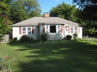 1210 W Osborn Rd, Farmville, VA 23901