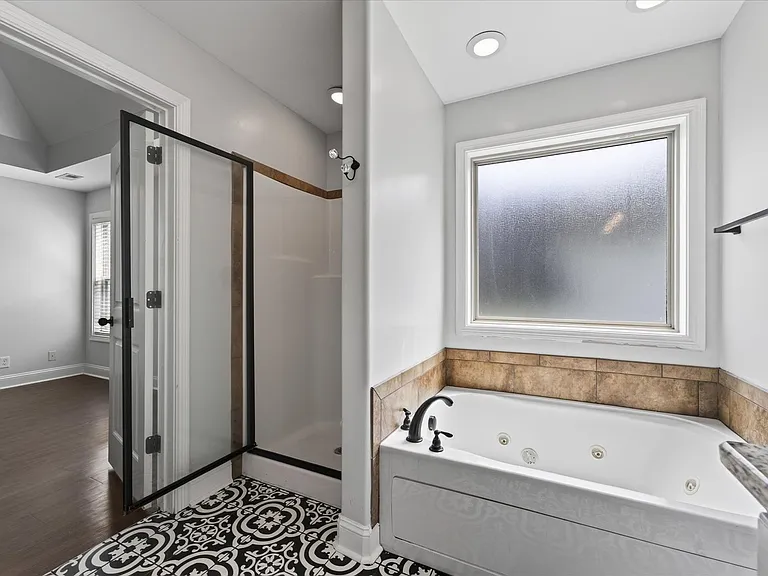 3710 Windhaven Ct — Photo 27