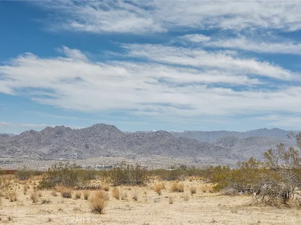 3000 3rd St #76, Joshua Tree, CA 92252