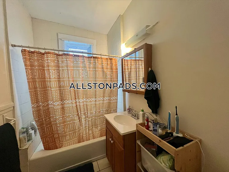 5 Harvard Ter #2 — Photo 28