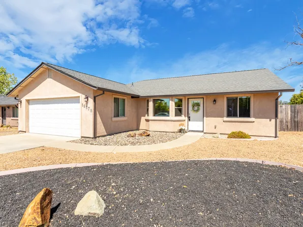 16878 Santa Barbara Dr, Redding, CA 96003