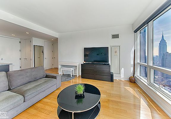 5th image of 350 W 42nd St APT 55F