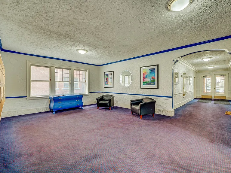 Heights Apartments on Overlook — Photo 22