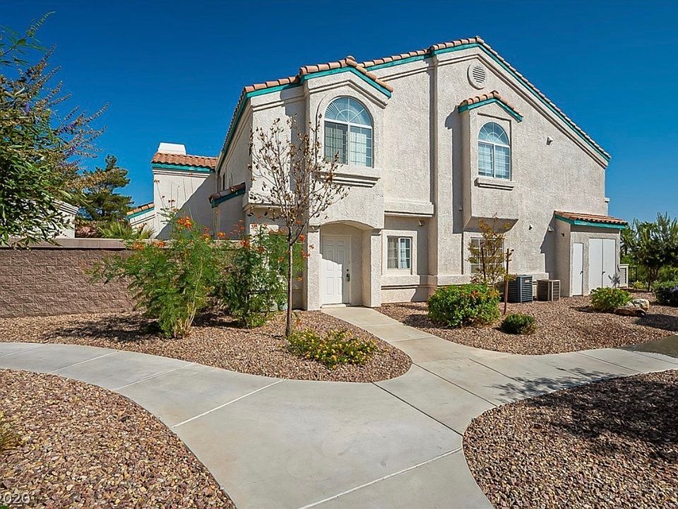 1st image of 378 Seine Way