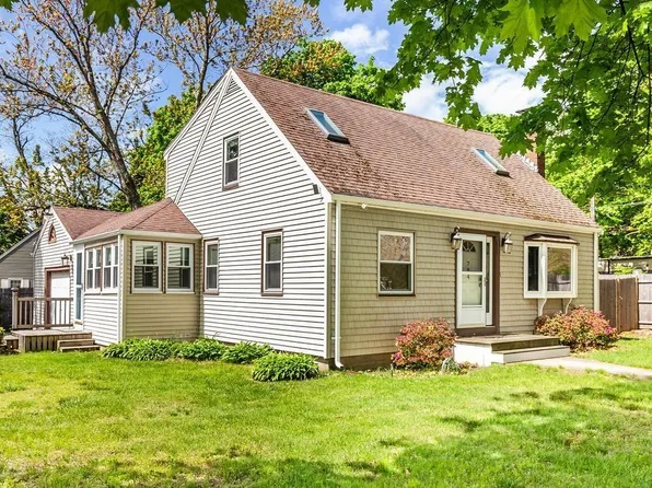 784 South St, Holbrook, MA 02343