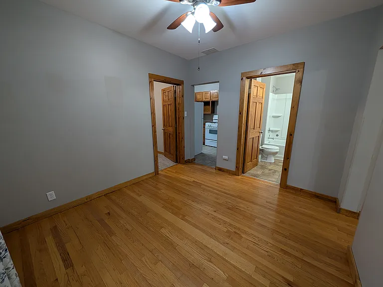 529 Main St — Photo 8