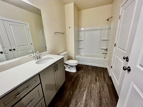 5th image of 2101 N Main St W #210
