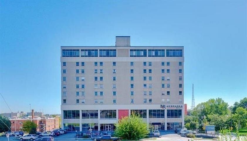 1st image of 105 N 31st Ave APT 403