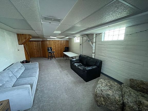 5th image of 5914 Woodmont Ave