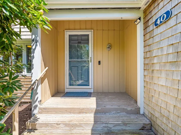 40 Woodland Trail, East Falmouth, MA 02536