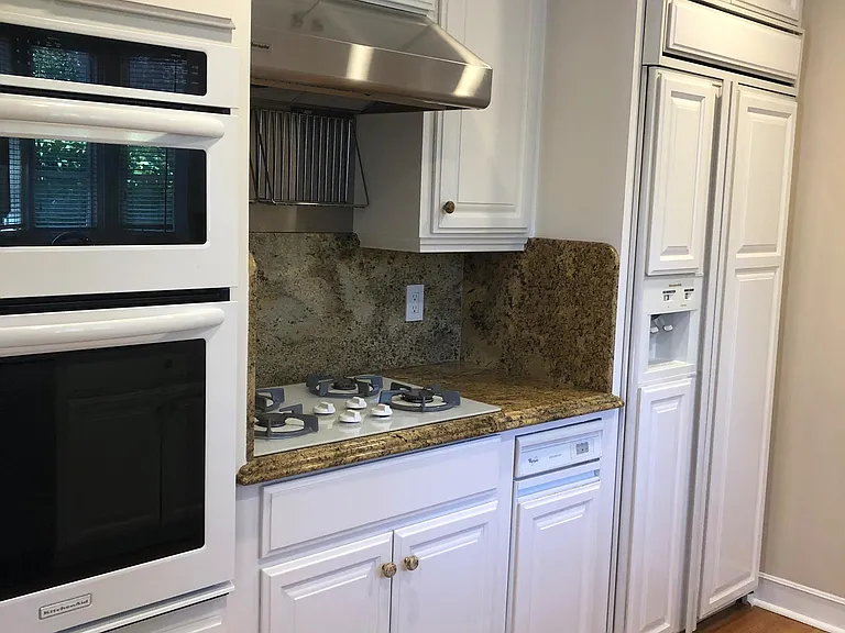 1051 Cherry Ave — Photo 18