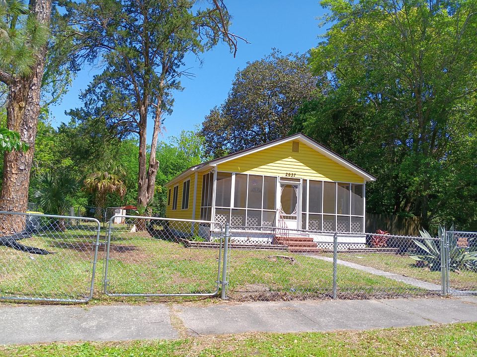 1st image of 2937 W 15th St
