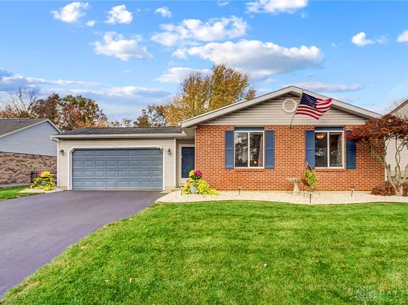 11011 Broken Woods Dr, Miamisburg, OH 45342