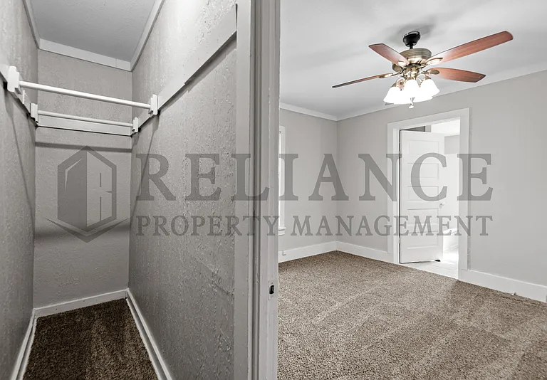 232 S Sedgwick St — Photo 23