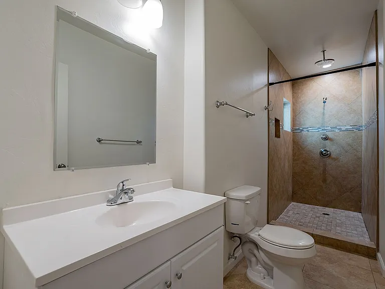 436 E. Waverly St. — Photo 19