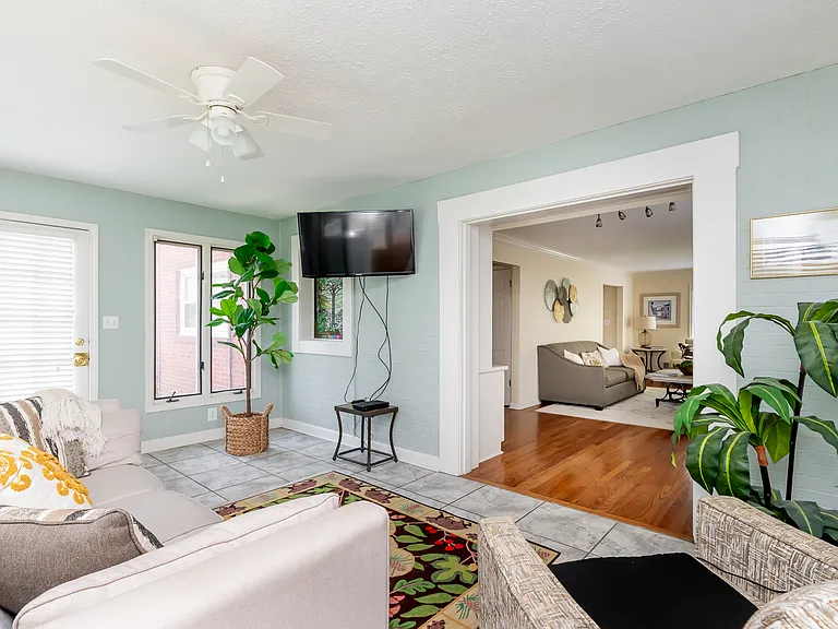 2223 Strathmoor Blvd #FURNISHED — Photo 31