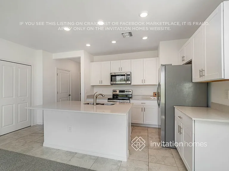 7165 Greenwood Park Cir — Photo 8