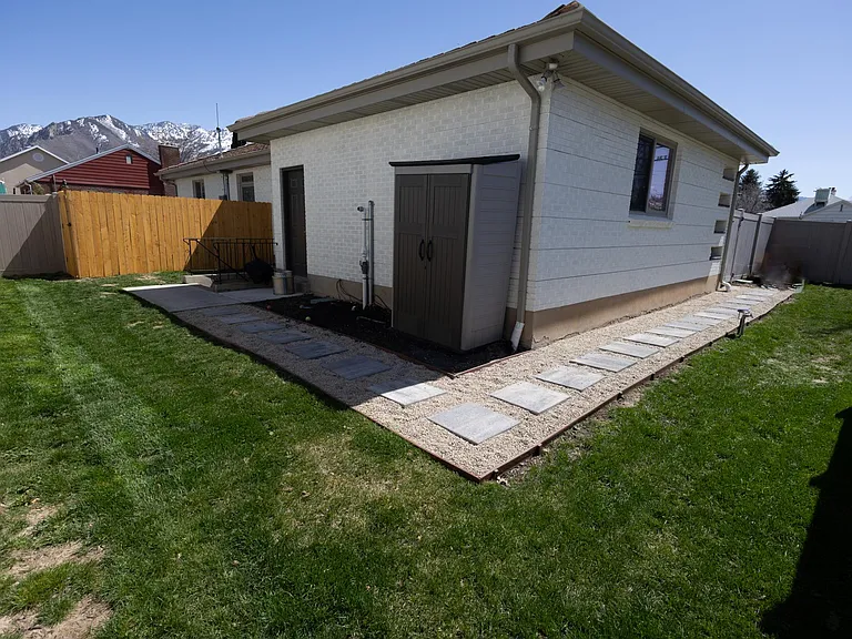 E Delia Dr — Photo 18