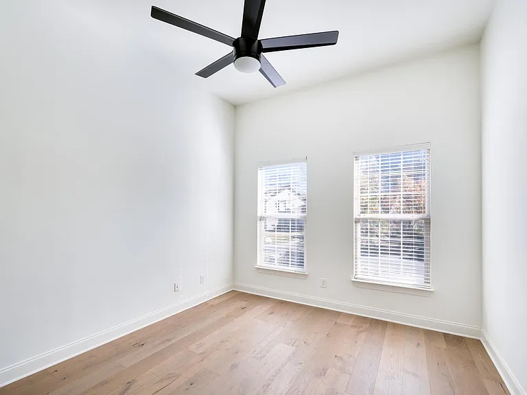 3128 Belwood St #201 — Photo 22