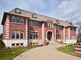 3695 Techny Rd, Northbrook, IL 60062