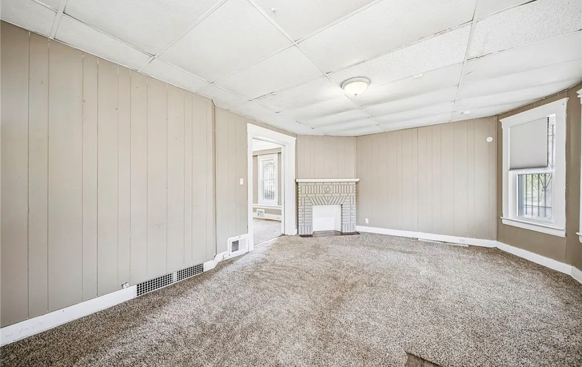 5 bed, 1368 sqft, $1,600 — Photo 3