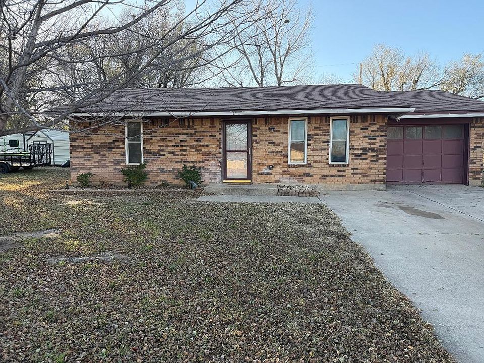 1st image of 2935 Meadowview Dr