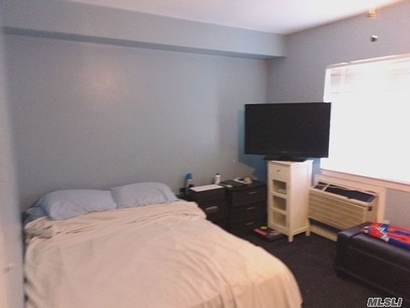 3rd image of 108 Atlantic Ave