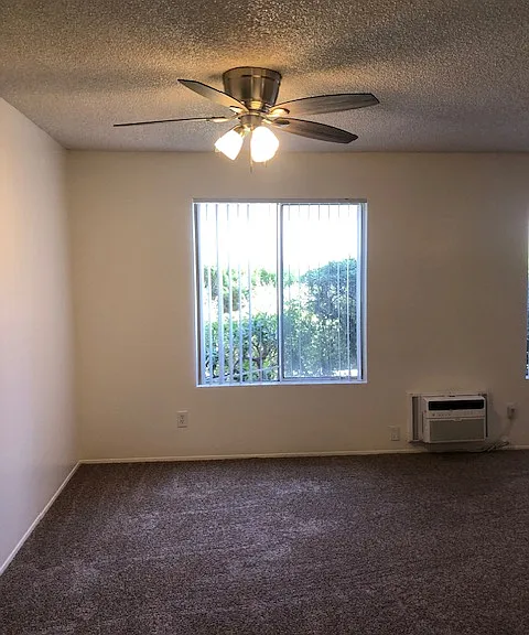 393 Shady Ln #109 — Photo 2