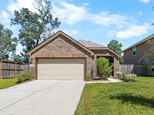 2039 Barrett Gables Dr, Crosby, TX 77532