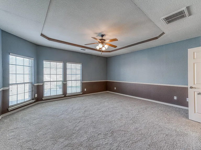 5716 Sleepy Creek Ln — Photo 20